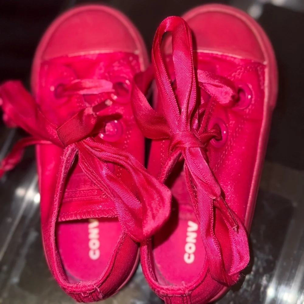 Bold Pink Low-Top Sneakers with Lace-Up Design